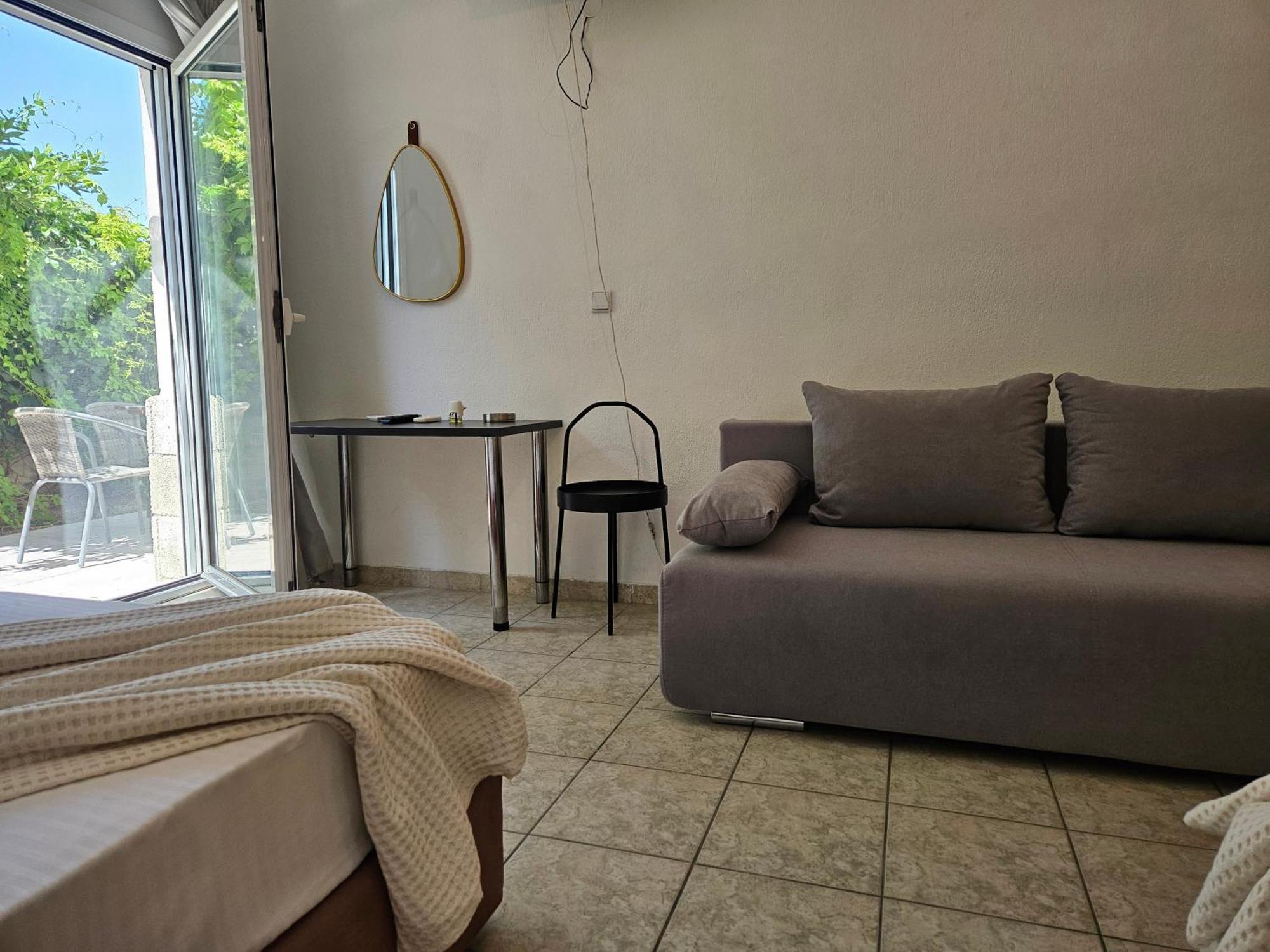 Sivilla Studios Áfitos Chambre photo